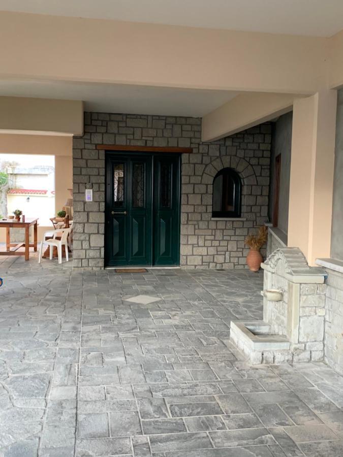 Divine Meteora Luxury Midtown Apartment Kalambaka Exterior photo