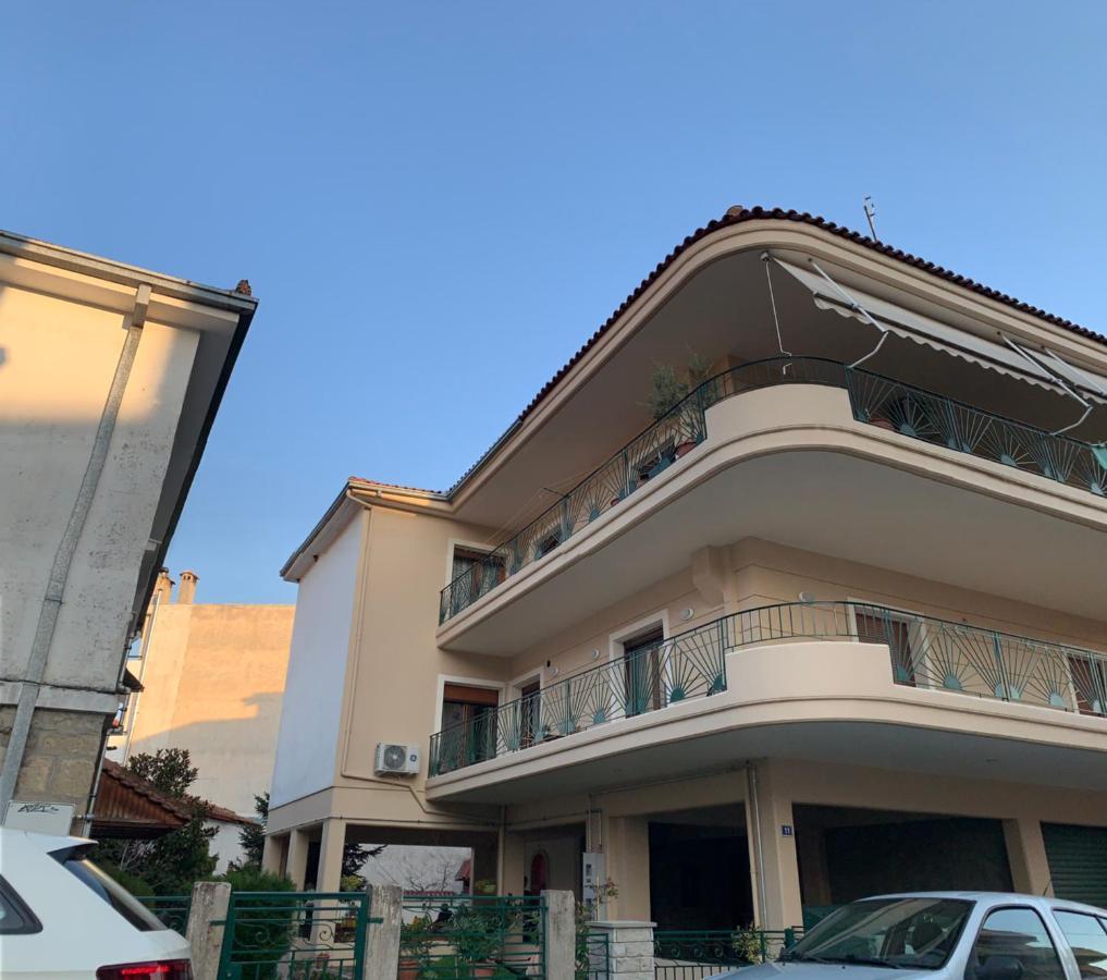Divine Meteora Luxury Midtown Apartment Kalambaka Exterior photo