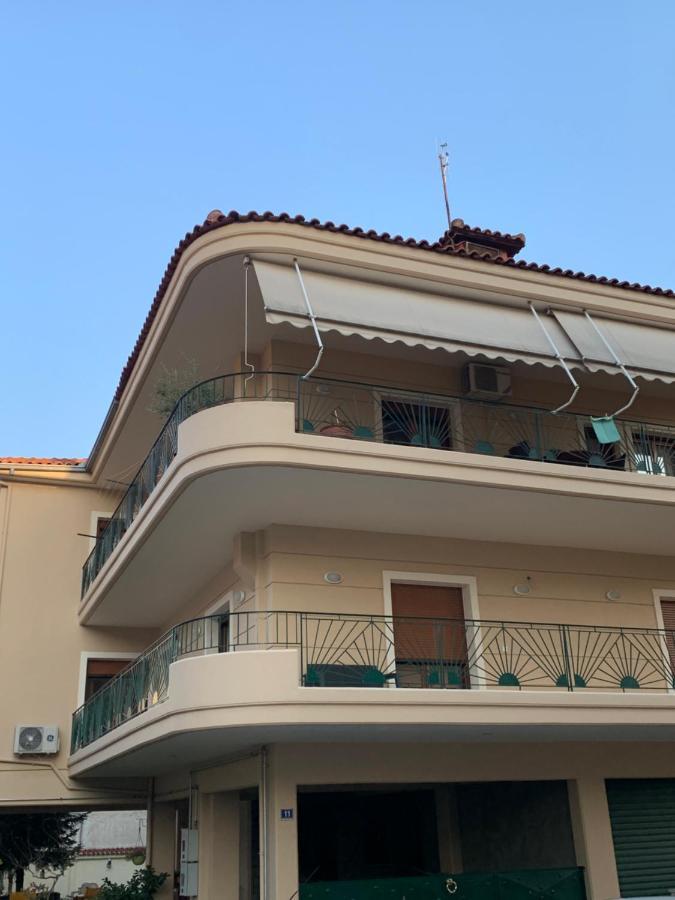 Divine Meteora Luxury Midtown Apartment Kalambaka Exterior photo